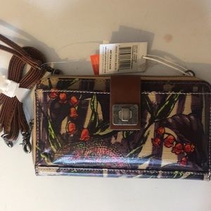Sak roots wallet
